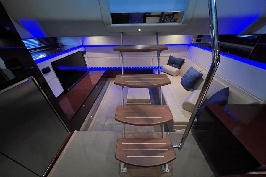 2010 Sea Ray 450 Sundancer
