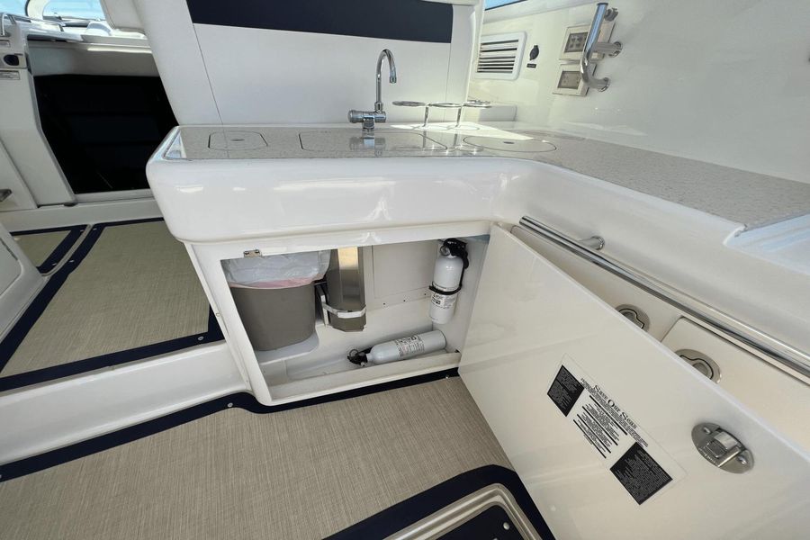 2010 Sea Ray 450 Sundancer