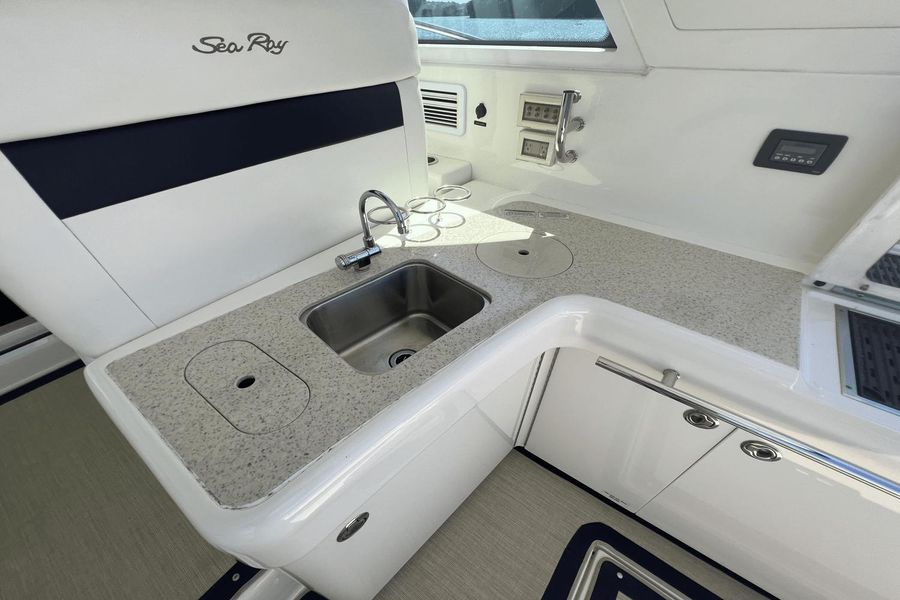 2010 Sea Ray 450 Sundancer