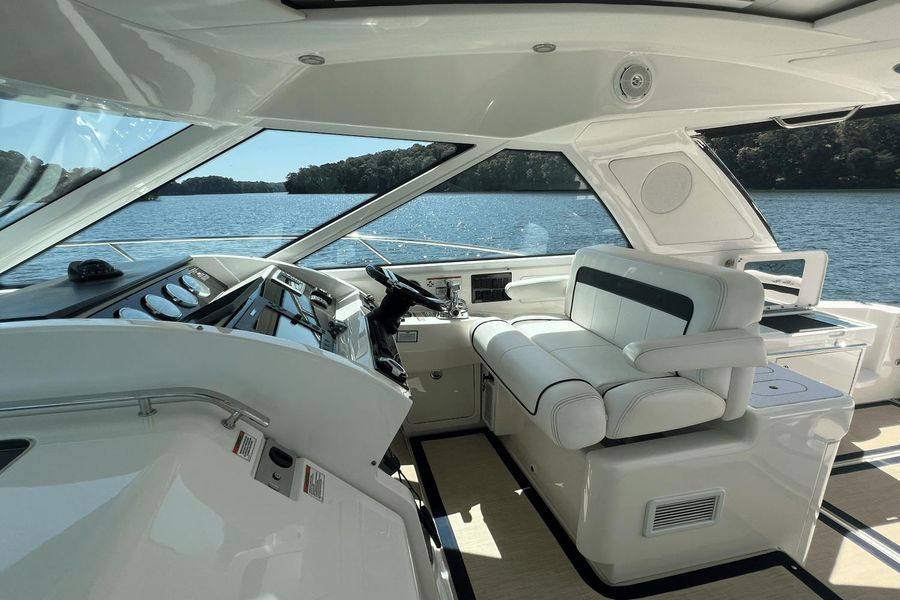 2010 Sea Ray 450 Sundancer