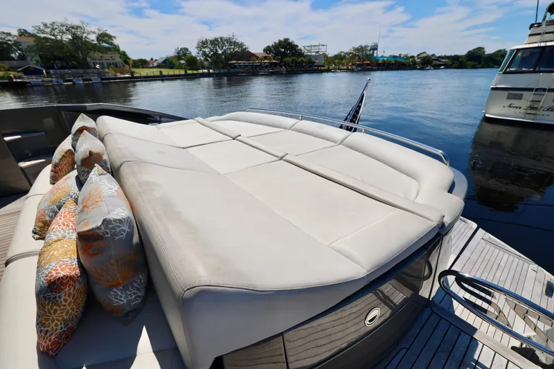  Yacht Photos Pics 72 PERSHING 2009