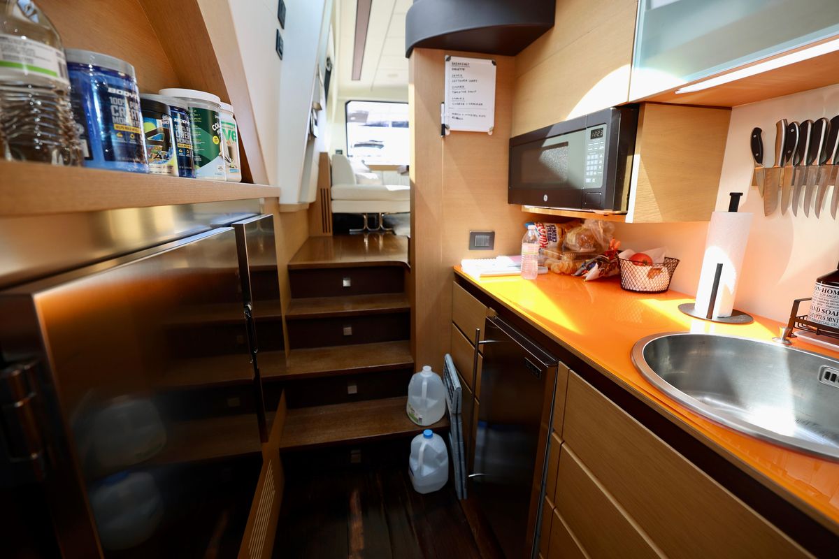2009 Pershing 72 