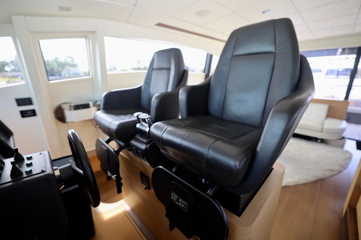 2009 Pershing 72 