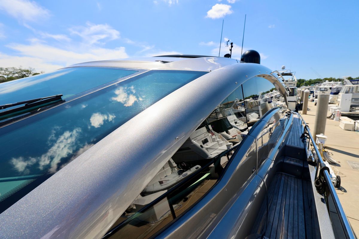 2009 Pershing 72 