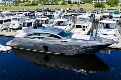 Pershing 72