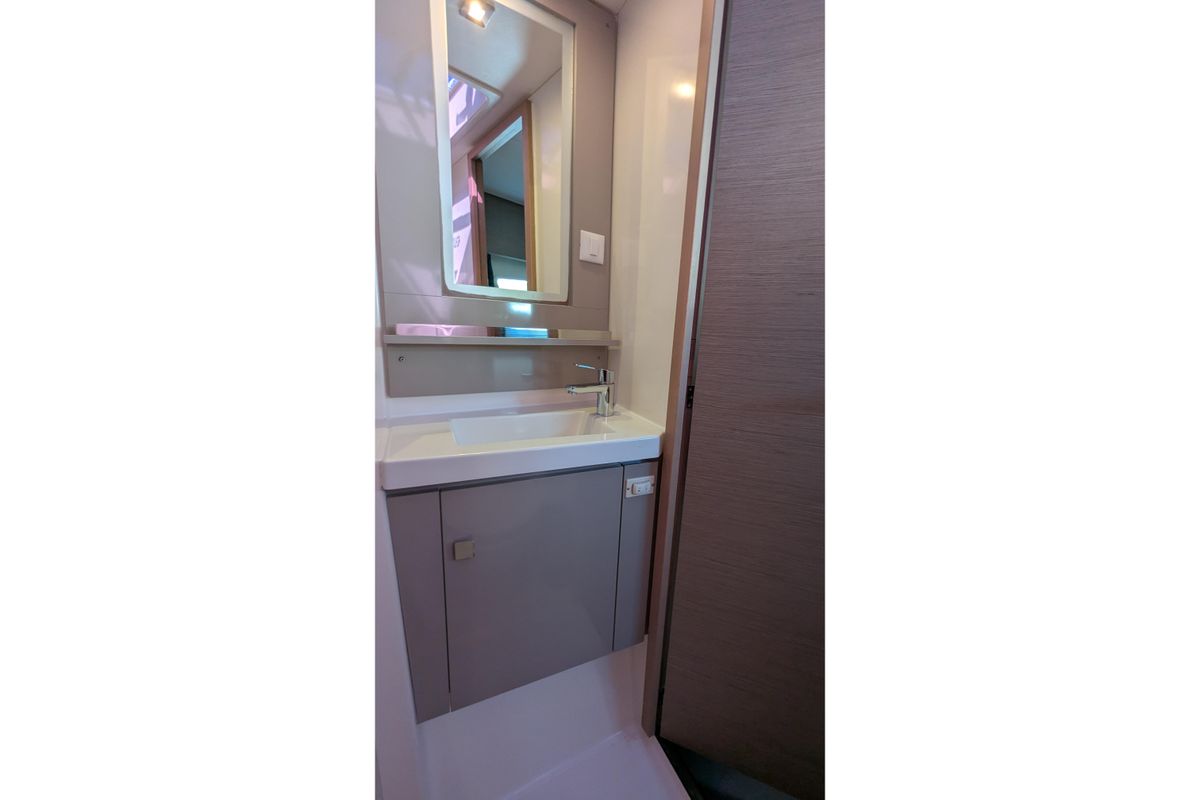 2020 Fountaine Pajot 47 