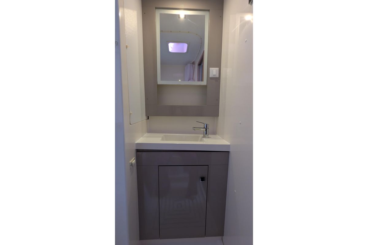 2020 Fountaine Pajot 47 