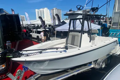 Reef Runner 230 c