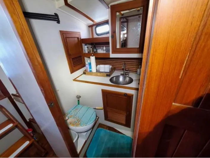 Claire Yacht Photos Pics 