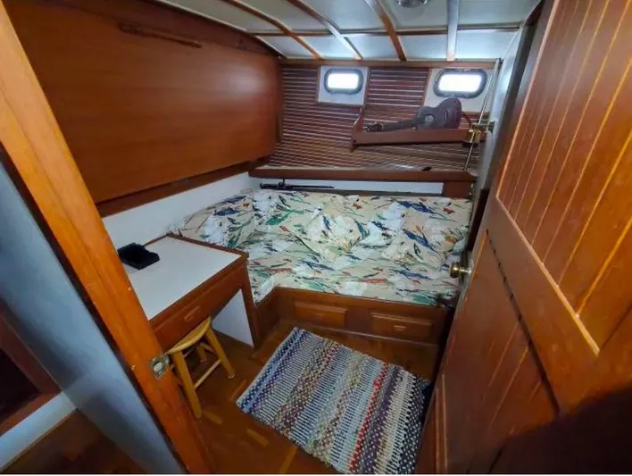 Claire Yacht Photos Pics 