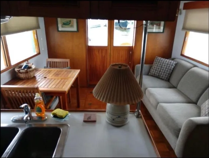 Claire Yacht Photos Pics 