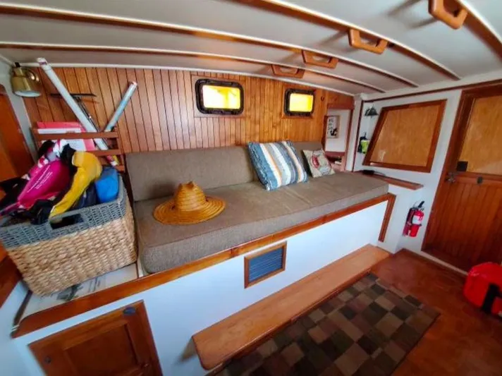 Claire Yacht Photos Pics 