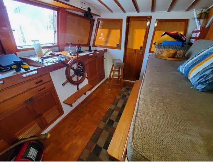 Claire Yacht Photos Pics 