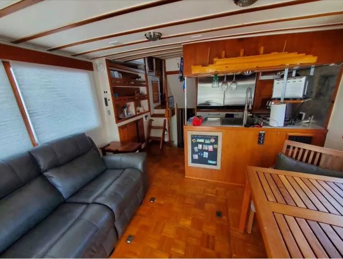 Claire Yacht Photos Pics 