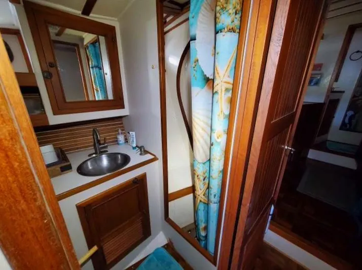 Claire Yacht Photos Pics 