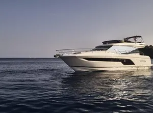 2019 Prestige Yachts Prestige 590