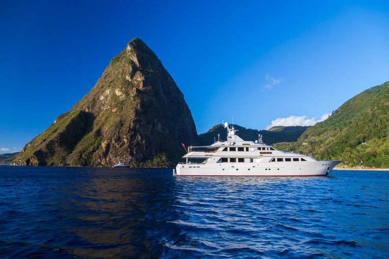1997-142-palmer-johnson-motor-yacht