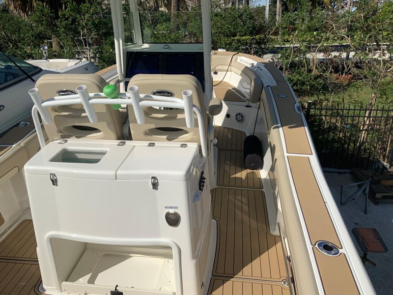 2022 NauticStar 28XS