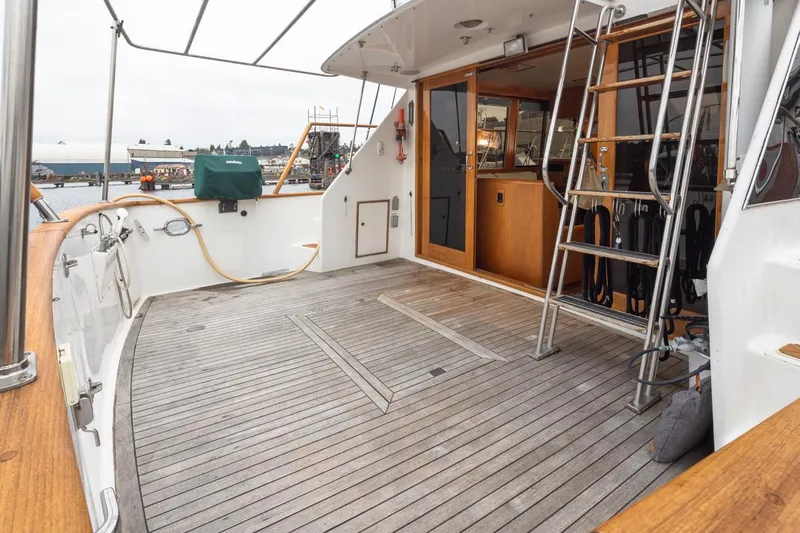 Sista Yacht Photos Pics 