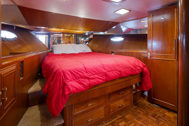 Sista Yacht Photos Pics 