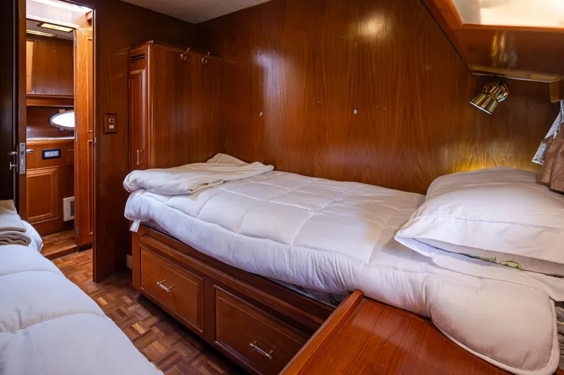 Sista Yacht Photos Pics 