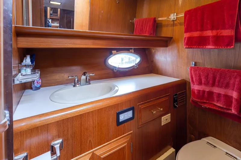 Sista Yacht Photos Pics 