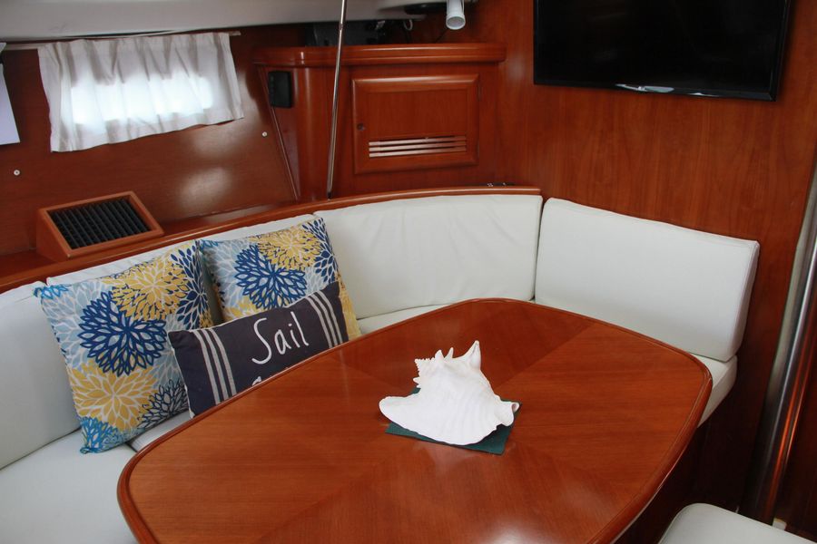 2003 Beneteau 393