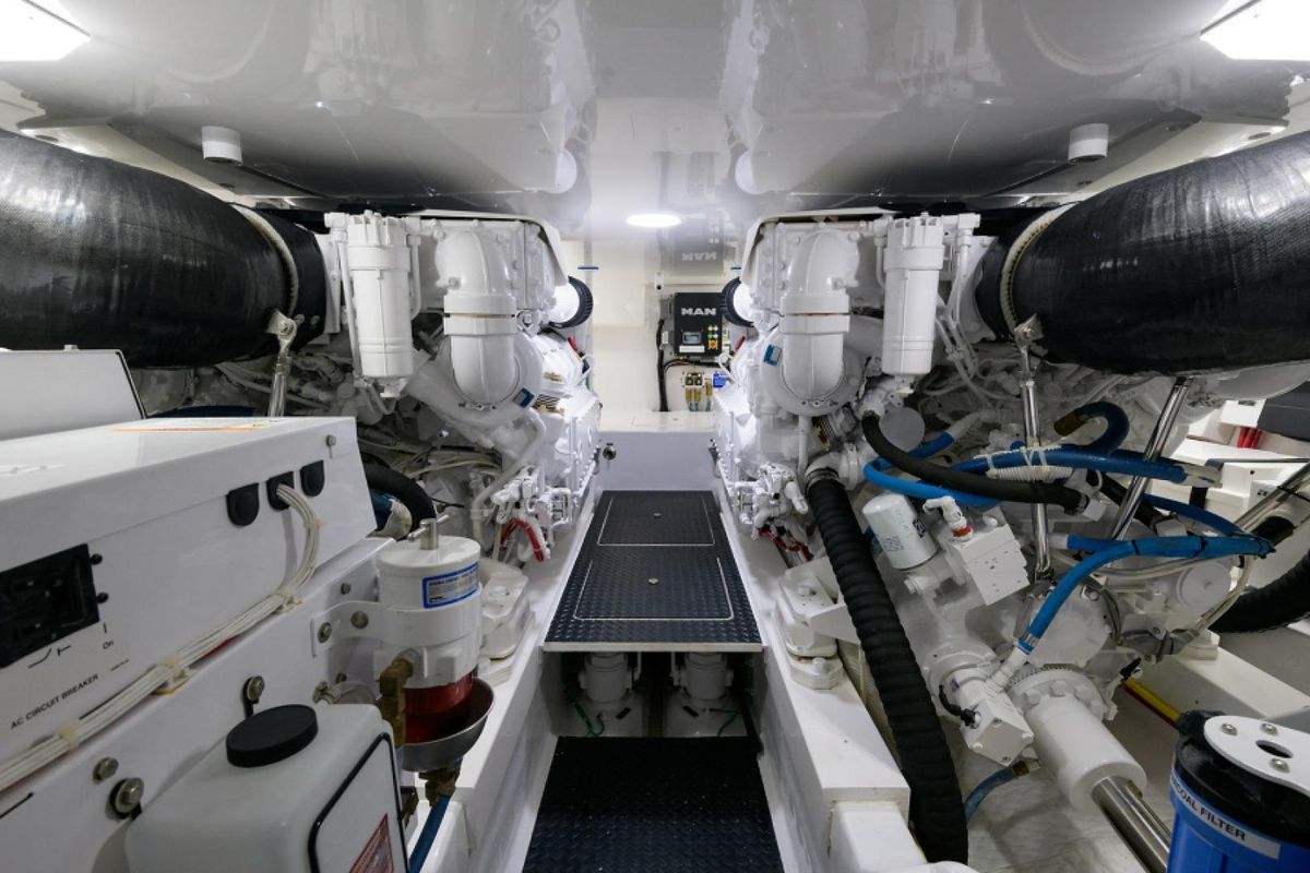 2017 Viking 48 