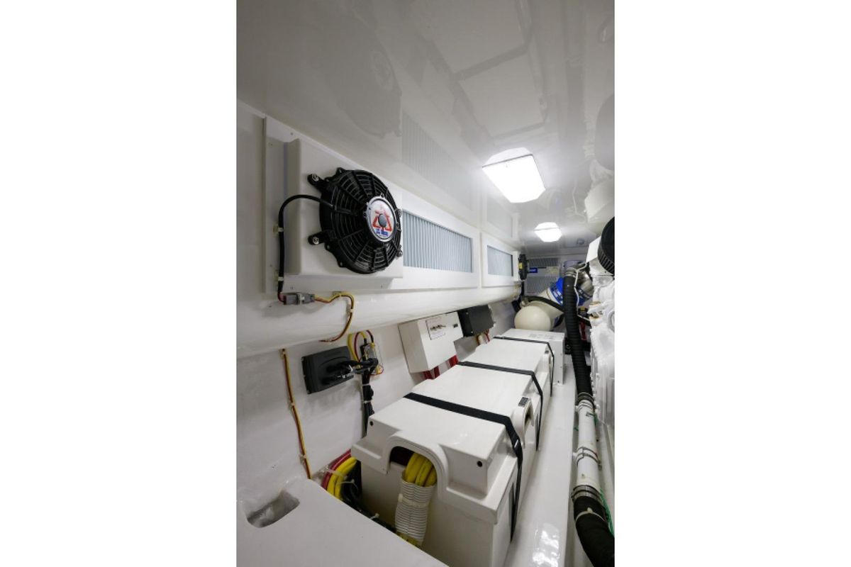 2017 Viking 48 