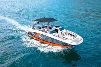 Four Winns HD240