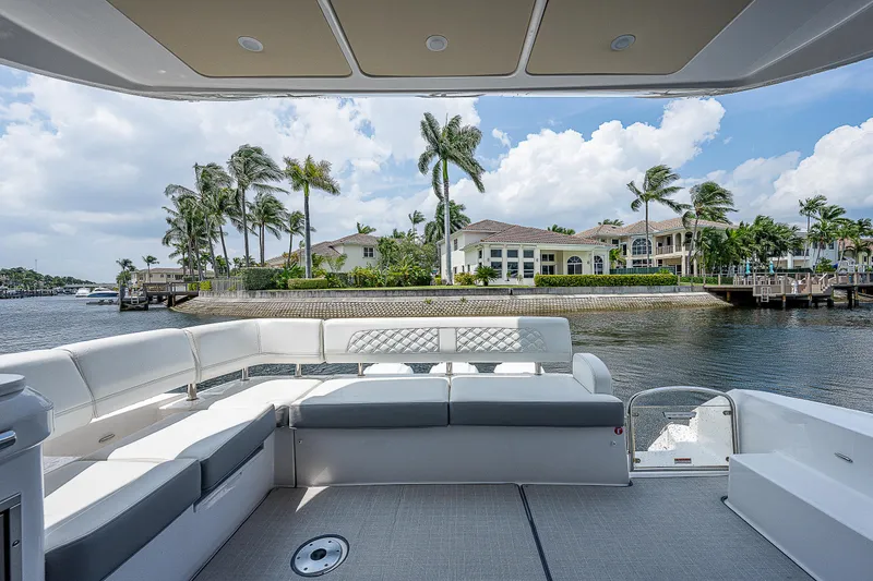 Carchi Yacht Photos Pics 