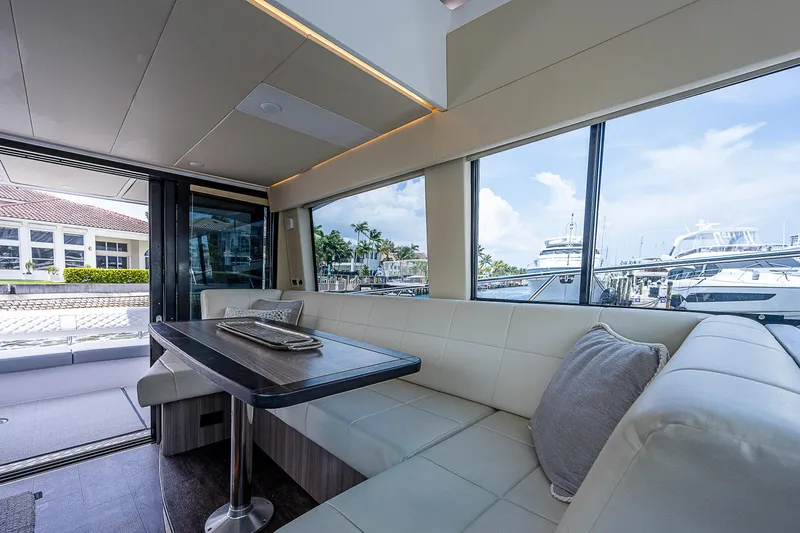 Carchi Yacht Photos Pics 