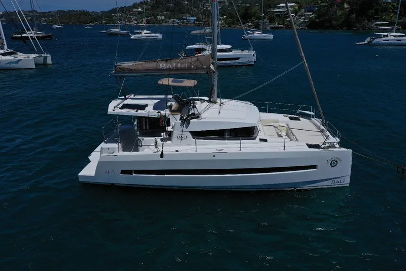 Viewfinder Yacht Photos Pics 2020 Bali 4.1 catamaran sailing on a serene blue sea.