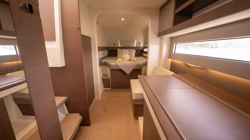 Viewfinder Yacht Photos Pics 