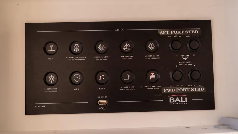 Viewfinder Yacht Photos Pics 