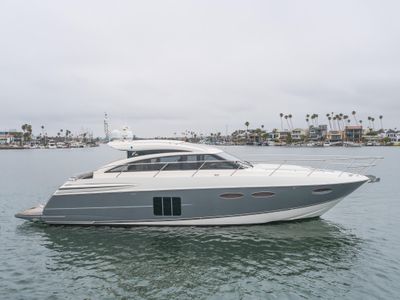 Yacht