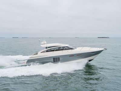 Yacht