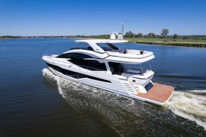 Galeon 800 Fly