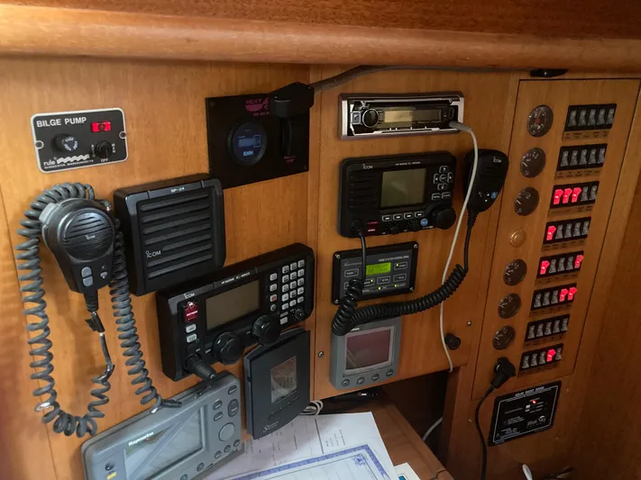 Maloose Yacht Photos Pics Boat navigation and communication equipment on Malo 43, 2001 model.