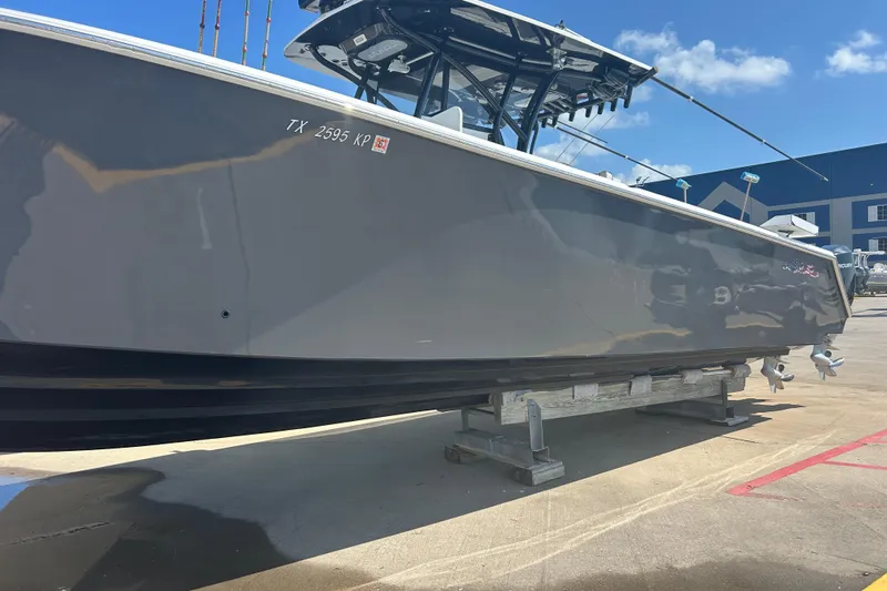  Yacht Photos Pics 2016 SeaHunter 39 Tournament boat on a stand, side view, sunny day.