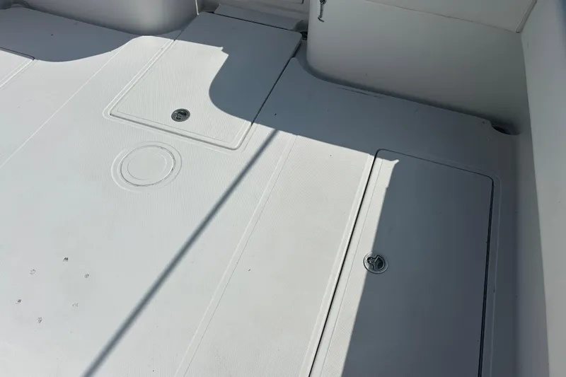  Yacht Photos Pics 2016 SeaHunter 39 Tournament boat deck with storage compartments.