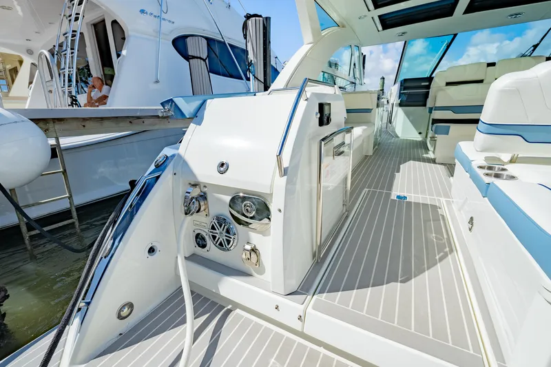 Southern Office Yacht Photos Pics 
