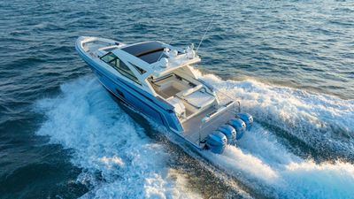 Yacht