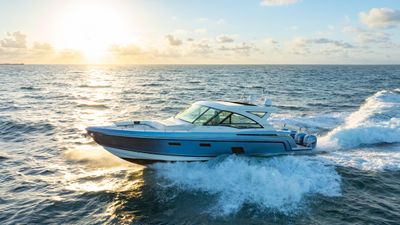 Yacht