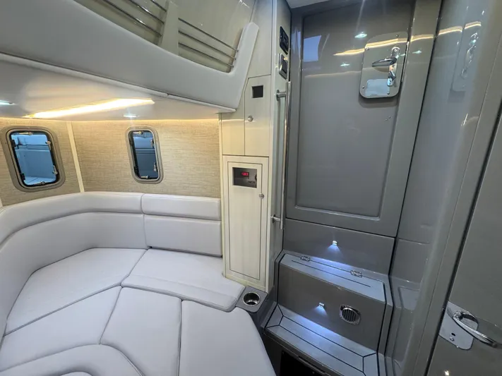 Reel Cool Yacht Photos Pics 