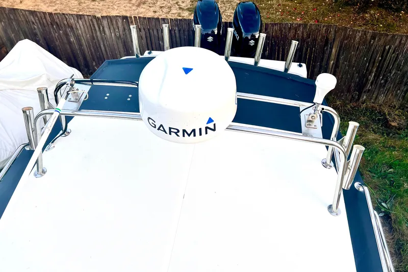  Yacht Photos Pics 2017 BAMF West Coast 25 Excursion boat with Garmin radar, viewed from above.