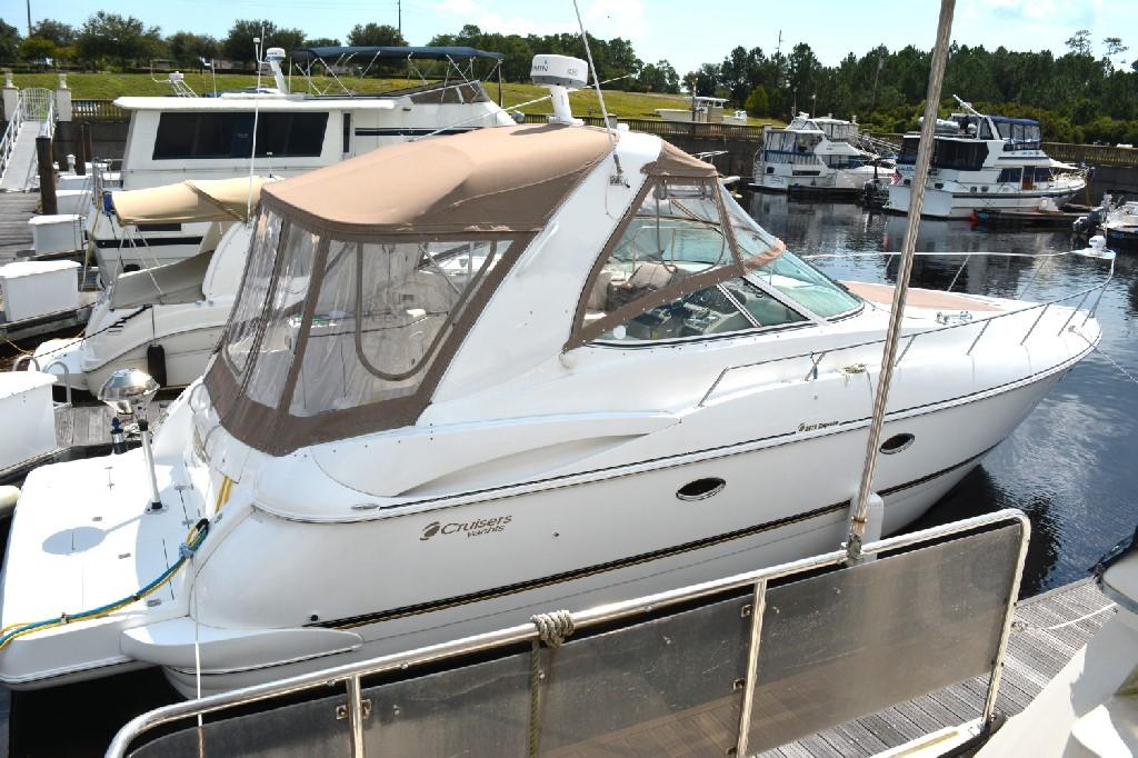 2001 cruisers yachts 3672 express