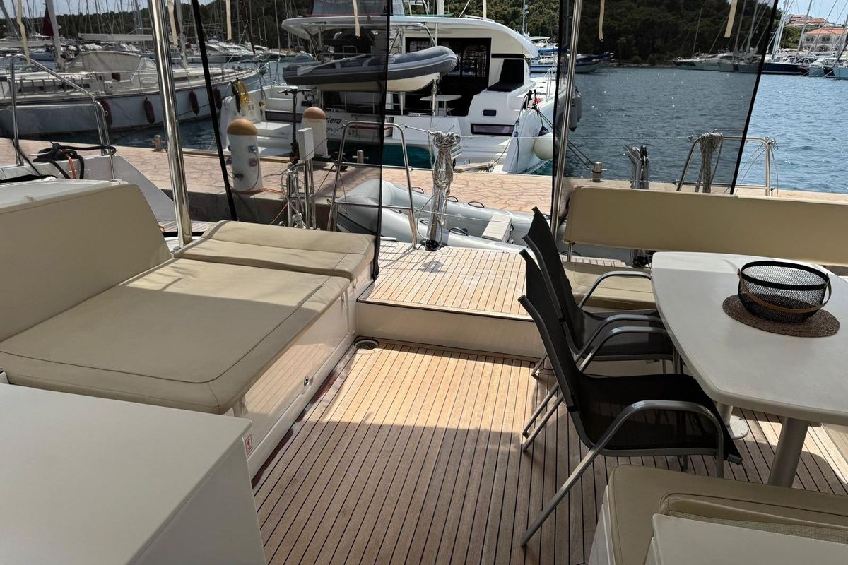 2013 Lagoon 45 