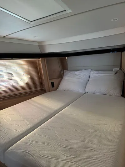 Lady V Yacht Photos Pics 2024 Bavaria Virtess 420 Fly cabin with double bed and modern interior design.