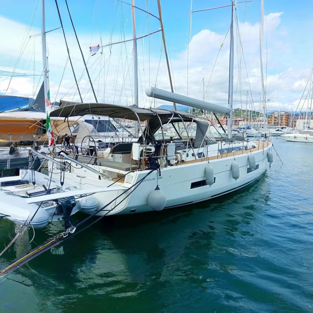 2021 Dufour DUFOUR 530